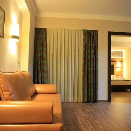 Club Alpina Курортный комплекс 3*