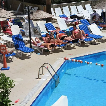 Курортный комплекс Club Alpina 4*