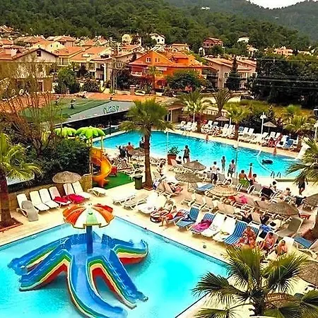 Club Alpina مرمريس