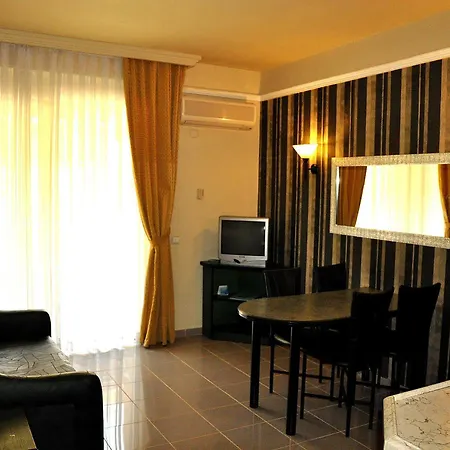 Club Alpina 4* مرمريس