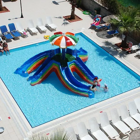 Club Alpina 4* مرمريس